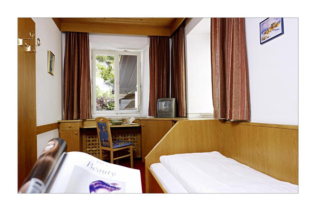 Alpenhotel Oetz Bilik gambar